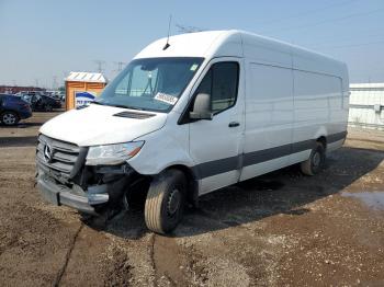  Salvage Mercedes-Benz Sprinter