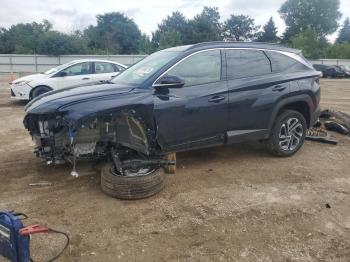  Salvage Hyundai TUCSON