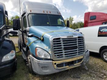  Salvage Freightliner Cascadia 1
