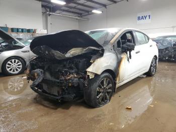  Salvage Nissan Versa