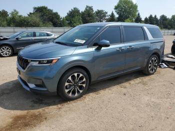  Salvage Kia Carnival