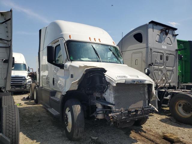  Salvage Freightliner Cascadia 1
