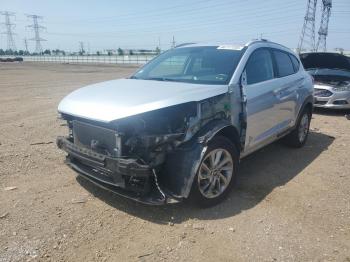  Salvage Hyundai TUCSON