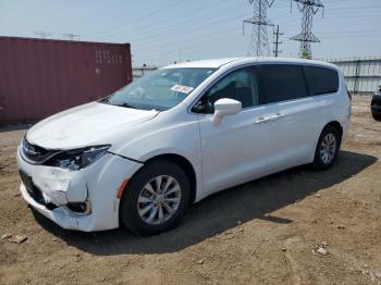  Salvage Chrysler Pacifica