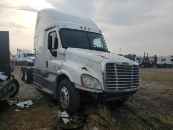  Salvage Freightliner Cascadia 1
