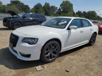  Salvage Chrysler 300
