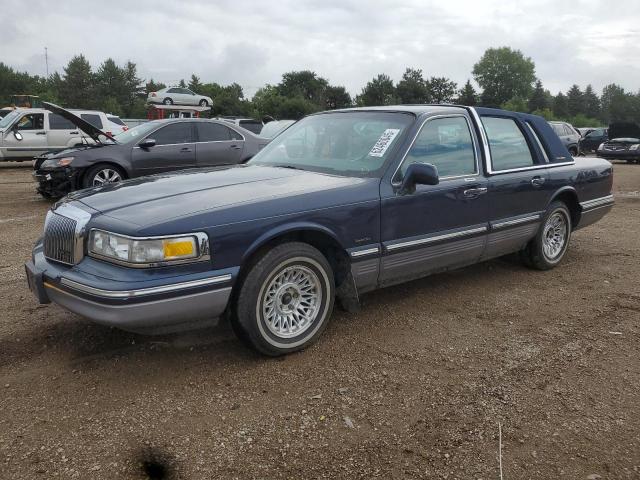  Salvage Lincoln Towncar