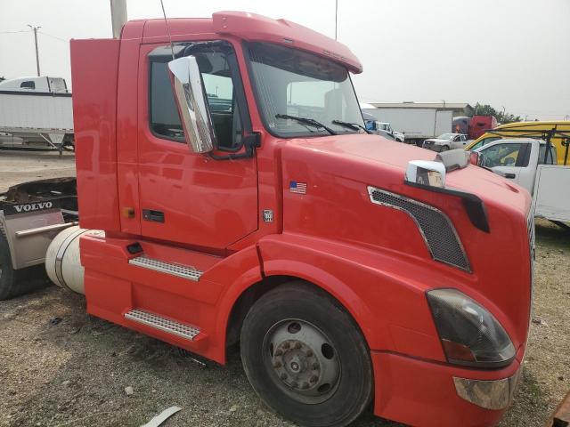  Salvage Volvo Vnl