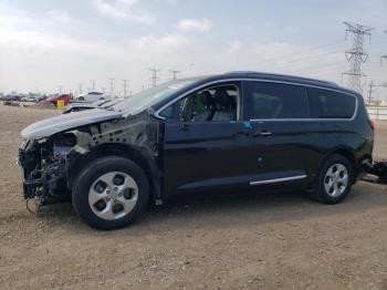  Salvage Chrysler Pacifica