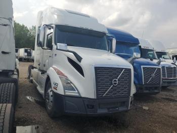  Salvage Volvo Vnl