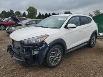  Salvage Hyundai TUCSON