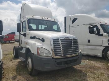  Salvage Frht Cascadia 125