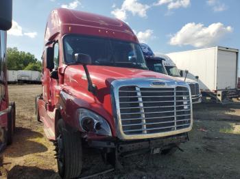  Salvage Freightliner Cascadia 1