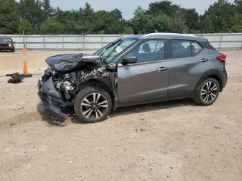  Salvage Nissan Kicks