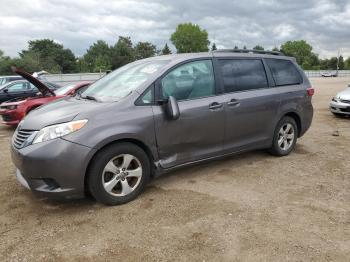  Salvage Toyota Sienna