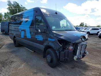  Salvage Mercedes-Benz Sprinter