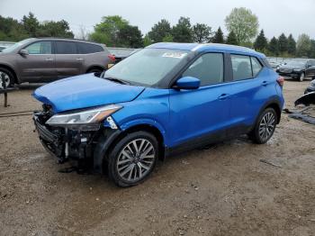  Salvage Nissan Kicks