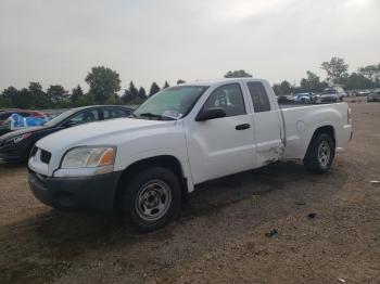  Salvage Mitsubishi Raider