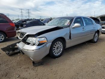  Salvage Lincoln Towncar