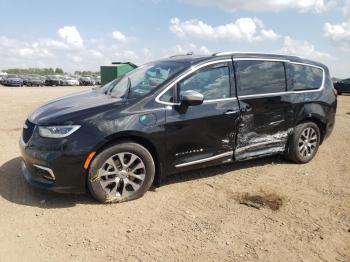  Salvage Chrysler Pacifica