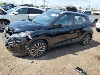  Salvage Nissan Kicks