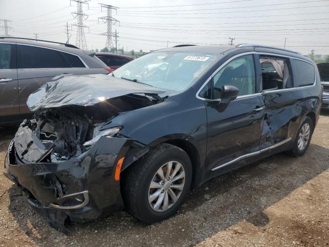  Salvage Chrysler Pacifica