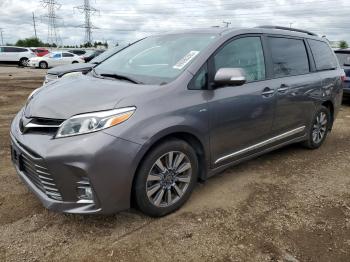  Salvage Toyota Sienna