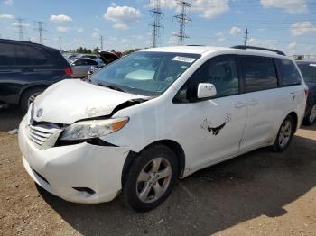  Salvage Toyota Sienna