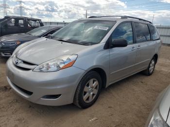  Salvage Toyota Sienna