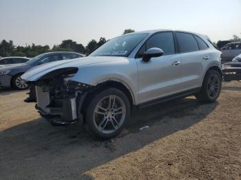  Salvage Porsche Cayenne