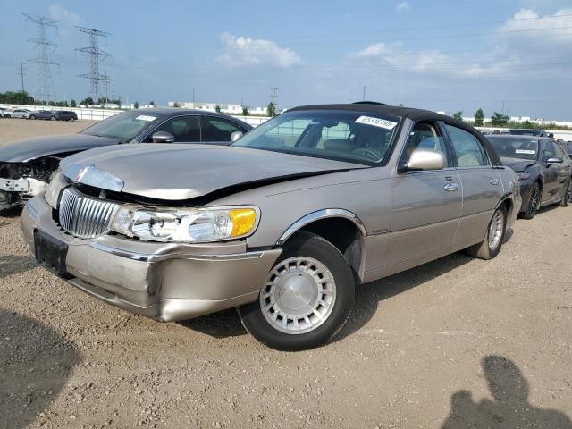  Salvage Lincoln Towncar