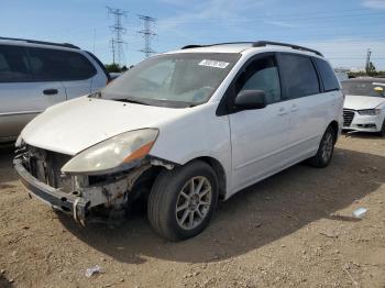  Salvage Toyota Sienna