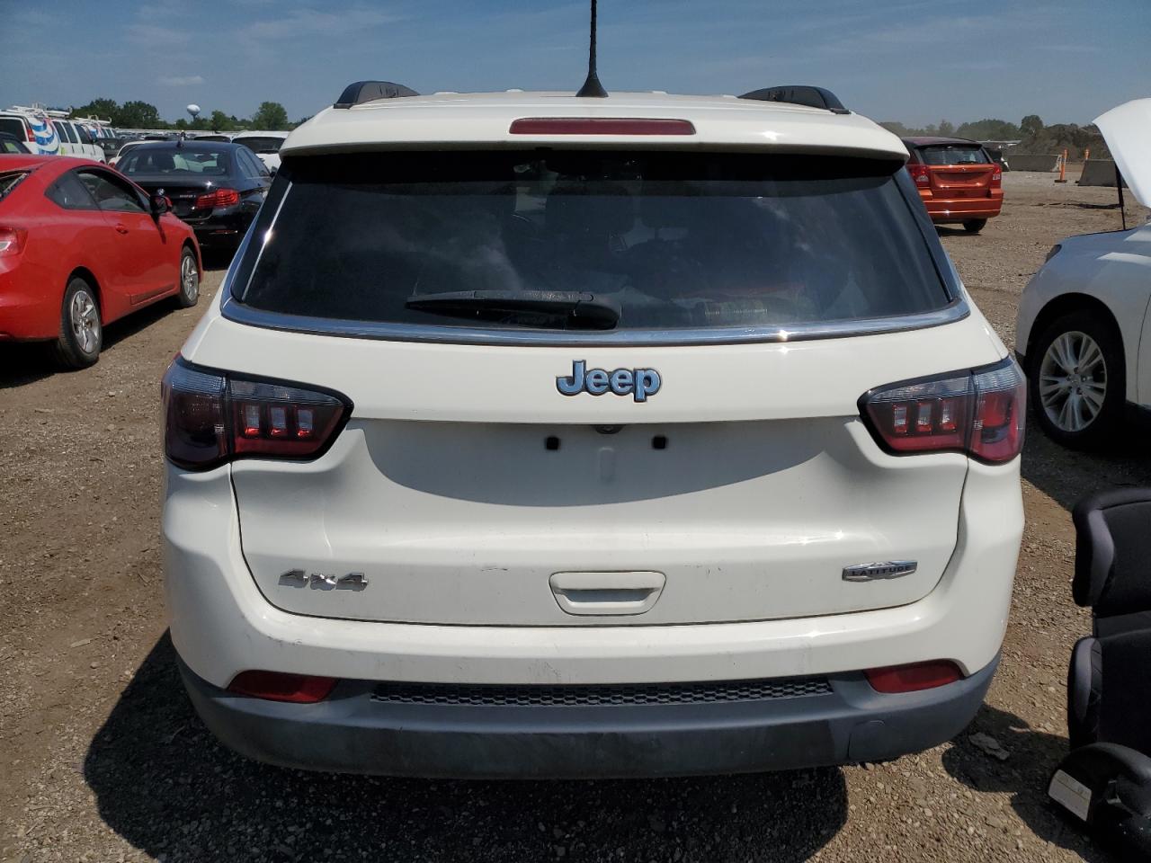 Jeep Compass Latitude Image 4