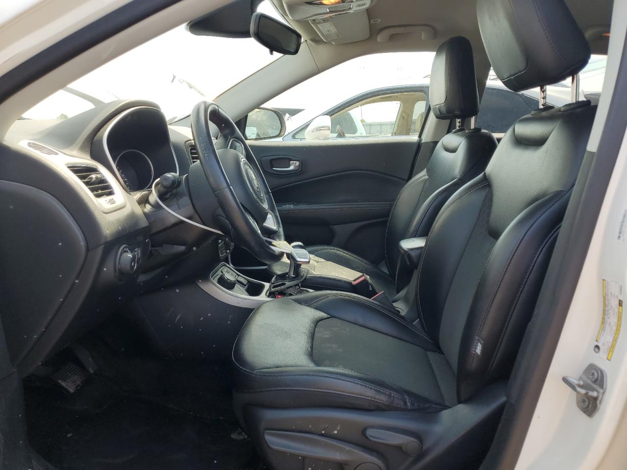 Jeep Compass Latitude Image 3