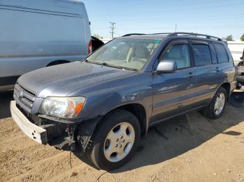  Salvage Toyota Highlander