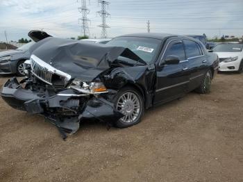  Salvage Lincoln Towncar