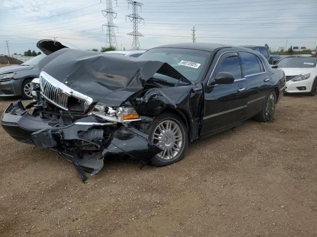  Salvage Lincoln Towncar