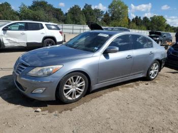  Salvage Hyundai Genesis