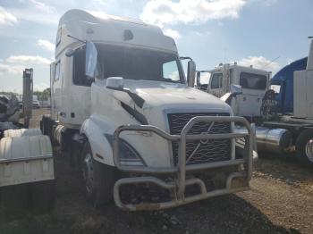  Salvage Volvo Vn