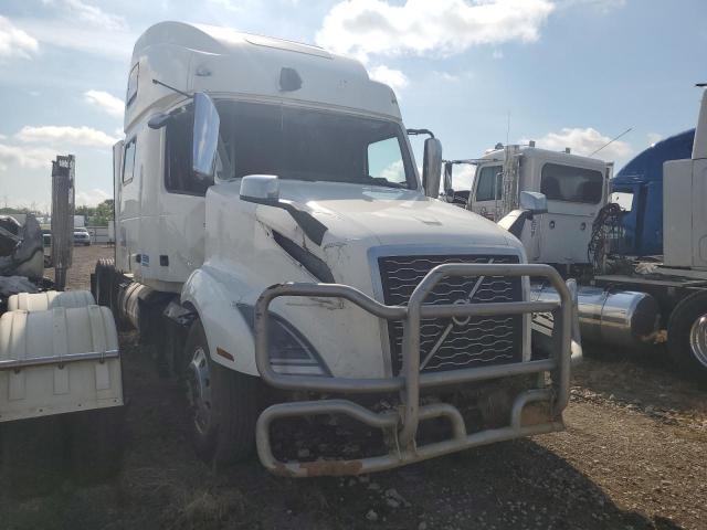  Salvage Volvo Vn