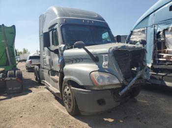  Salvage Freightliner Cascadia