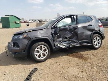  Salvage Jeep Compass