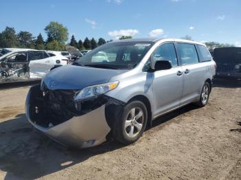  Salvage Toyota Sienna