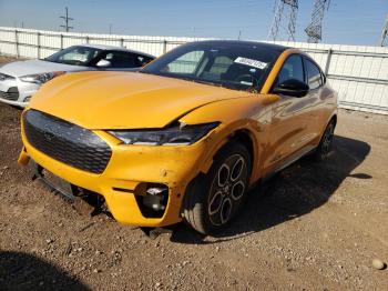  Salvage Ford Mustang