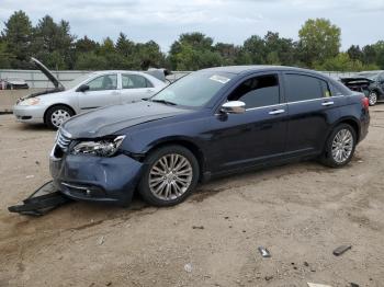  Salvage Chrysler 200