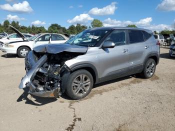  Salvage Kia Seltos