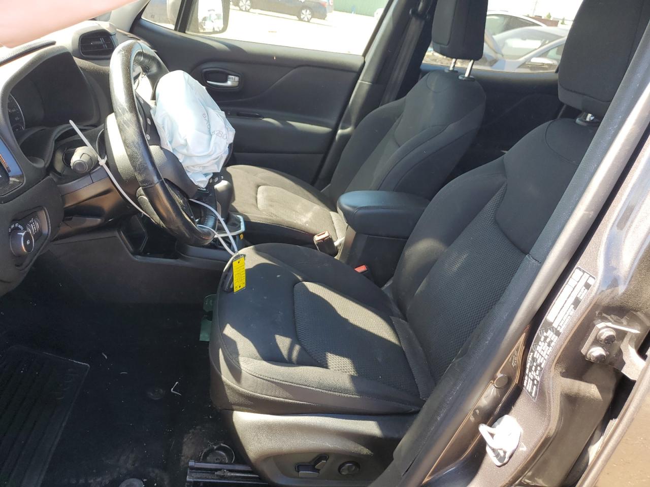 Jeep Renegade Latitude Image 6