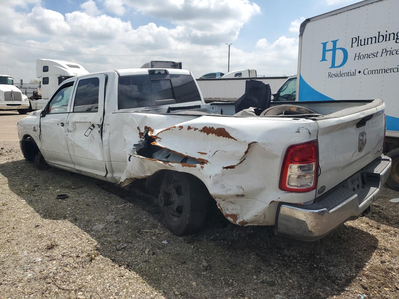 Ram 3500 Tradesman Image 3