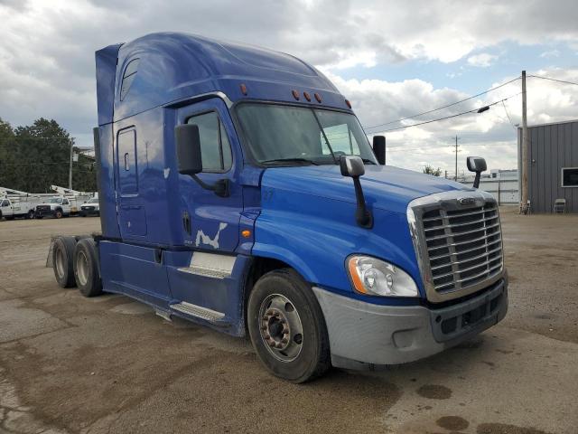  Salvage Freightliner Cascadia 1