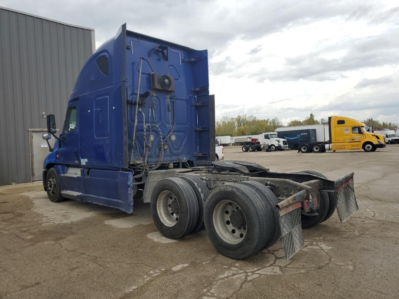 Freightliner Cascadia 1 Image 9